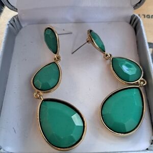 Elegant Gold and Green Teardrop Earrings